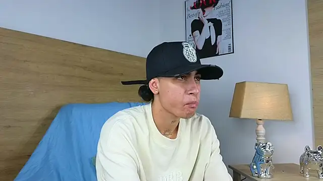 Snapshot of Stiven_Benet_ chatting on October 20, 2025, 8:42 pm Stiven Benet online show from October 20, 2025, 8:42 pm