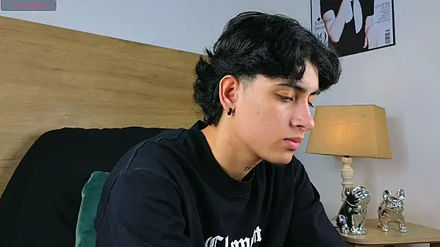 Snapshot of Stiven_Benet_ chatting on October 21, 2025, 3:11 pm Stiven Benet online show from October 21, 2025, 3:11 pm