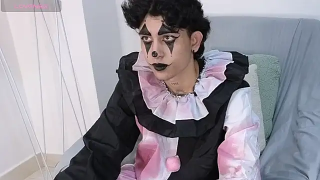 Snapshot of Stiven_Benet_ chatting on October 31, 2025, 2:13 pm Stiven Benet online show from October 31, 2025, 2:13 pm