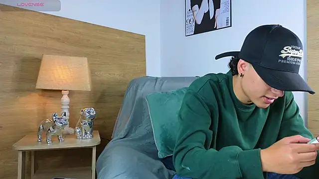 Snapshot of Stiven_Benet_ chatting on October 17, 2025, 3:25 pm Stiven Benet online show from October 17, 2025, 3:25 pm