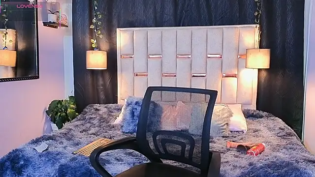 Hanzking01 online show from September 14, 2025, 4:35 am