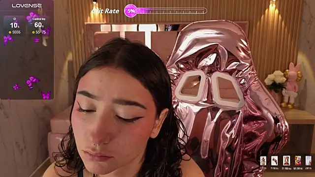 venuss09 s online show from April 30, 2026, 1:07 pm