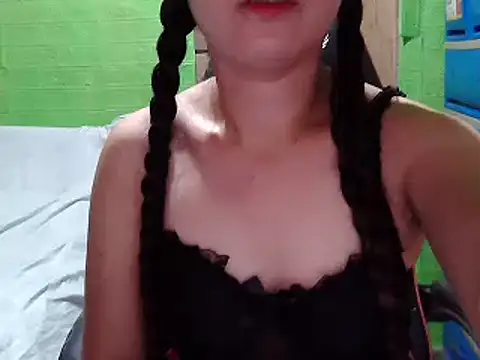 Snapshot of lucky_rona chatting on June 19, 2026, 12:33 pm lucky rona online show from June 19, 2026, 12:33 pm