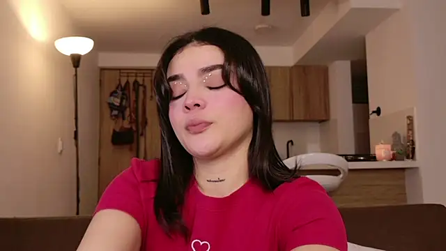 DulceDuarte online show from March 13, 2026, 10:04 pm