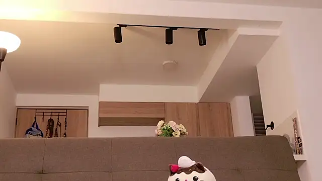 DulceDuarte online show from March 6, 2026, 2:17 am