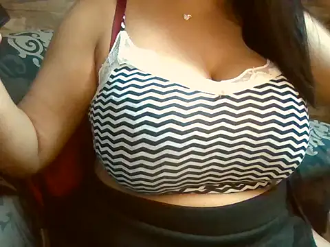 sassylisa online show from April 30, 2026, 8:57 pm