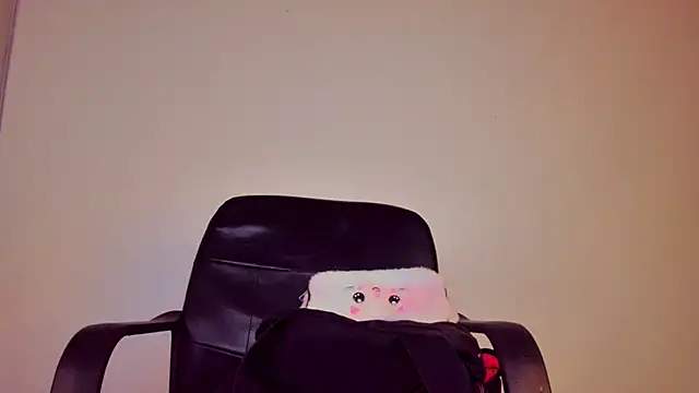 Madison charlotte online show from October 23, 2025, 4:33 am