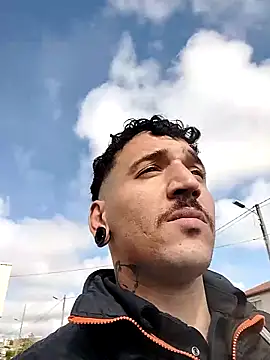 JuicyBigcockxh online show from May 7, 2026, 8:17 am