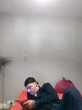 Snapshot of JuicyBigcock@xh chatting on September 9, 2025, 5:33 pm JuicyBigcockxh online show from September 9, 2025, 5:33 pm