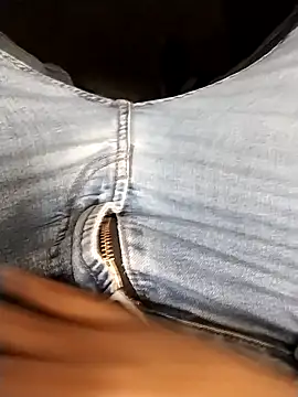 Ajayy01 online show from November 25, 2025, 4:07 pm