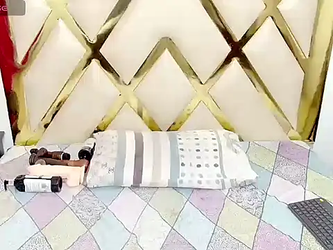 valeriavasquez online show from December 14, 2025, 8:31 am