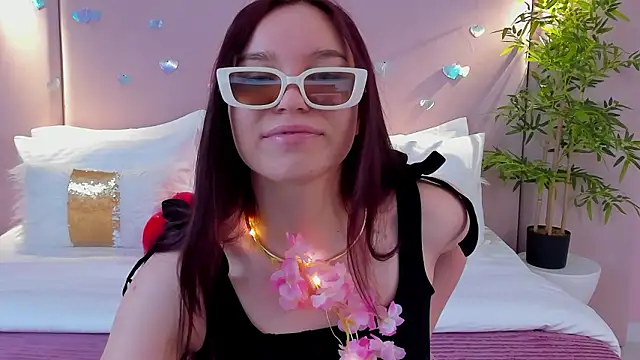 Snapshot of NoraHaynes chatting on February 13, 2026, 3:17 am NoraHaynes online show from February 13, 2026, 3:17 am