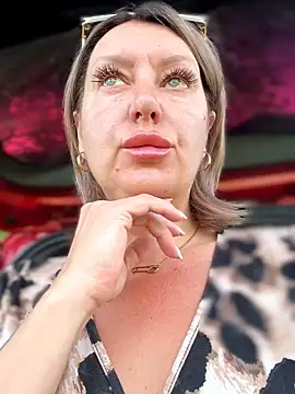 Milena-MilfaXXX online show from May 27, 2026, 2:30 am