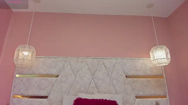 dani velvet online show from June 19, 2026, 3:01 am