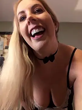 EllieEnchantress online show from January 13, 2026, 6:50 am