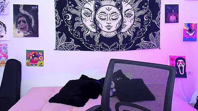 Rose 72 online show from June 3, 2026, 7:18 pm