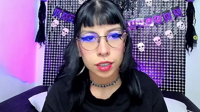 Rose 72 online show from October 18, 2025, 7:49 pm