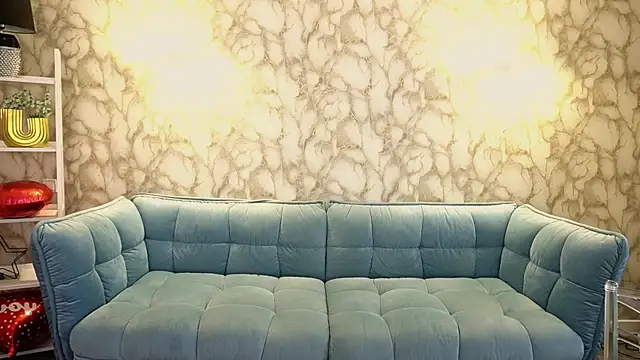 Snapshot of CrystallPaws chatting on April 2, 2026, 5:58 am CrystallPaws online show from April 2, 2026, 5:58 am