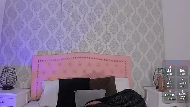 OnlyGia online show from October 5, 2025, 9:27 pm