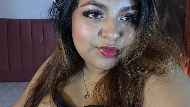 Hela Collins online show from October 17, 2025, 4:49 am