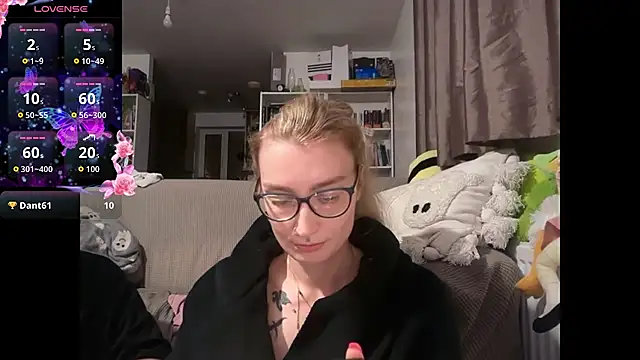 harleyblair online show from April 30, 2026, 10:14 pm