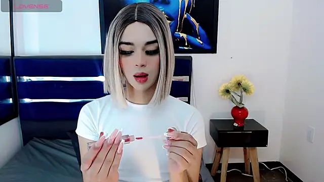 HANNAH BACKERS online show from September 15, 2025, 7:47 pm