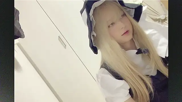 Snapshot of Mia032 chatting on October 31, 2025, 2:13 pm Mia032 online show from October 31, 2025, 2:13 pm