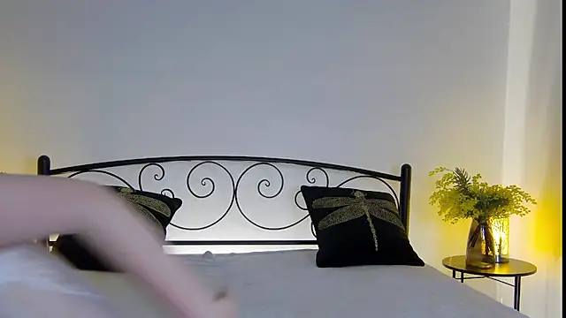 AlexsisFaee online show from September 9, 2025, 8:18 pm