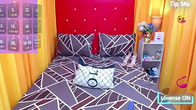XxTsCarmellaHUGECOCKxX online show from May 12, 2026, 6:58 pm
