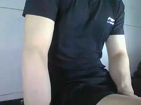 malacobi0 online show from July 14, 2026, 6:47 pm