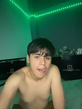 Snapshot of Kailertwink chatting on March 1, 2026, 2:33 am Kailertwink online show from March 1, 2026, 2:33 am