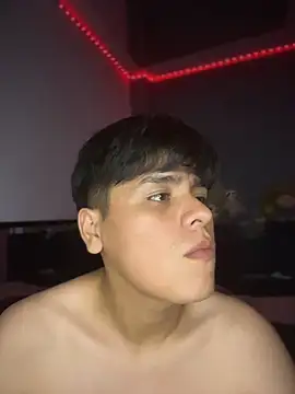 Snapshot of Kailertwink chatting on February 9, 2026, 1:47 am Kailertwink online show from February 9, 2026, 1:47 am