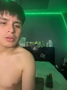 Kailertwink online show from April 30, 2026, 3:35 am
