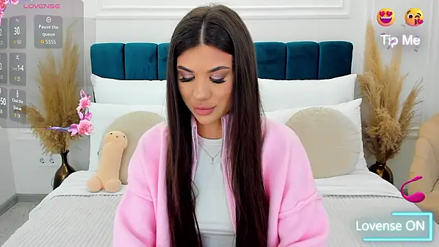 Snapshot of MonCarla chatting on February 3, 2026, 6:22 am MonCarla online show from February 3, 2026, 6:22 am