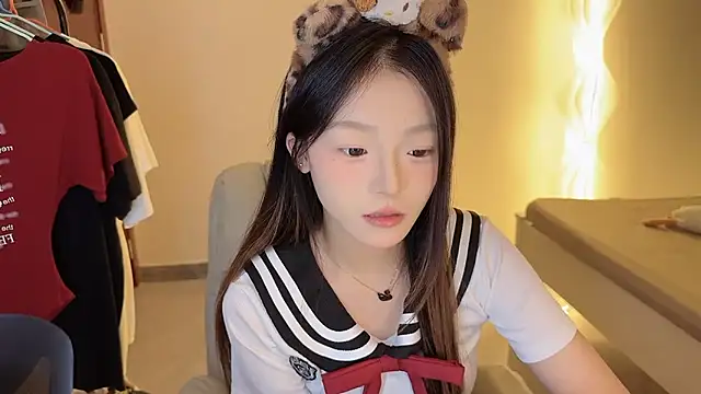 Robin-o3 online show from September 23, 2025, 3:19 pm