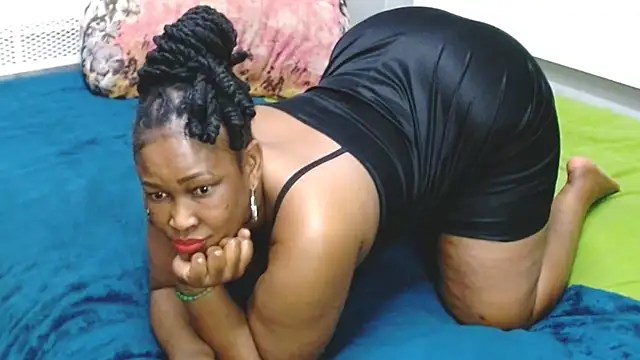 Snapshot of NaughtyMILFxox chatting on July 15, 2026, 6:59 pm NaughtyMILFxox online show from July 15, 2026, 6:59 pm