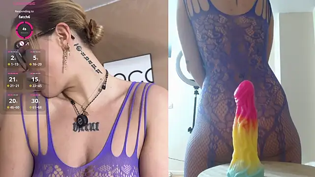 zoeypink online show from November 22, 2025, 6:23 am