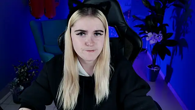 Stef Nicks online show from September 28, 2025, 10:00 am