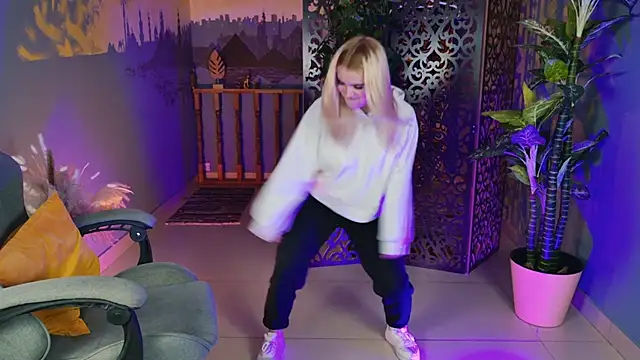 Stef Nicks online show from November 8, 2025, 9:13 am