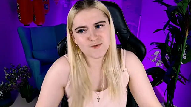 Stef Nicks online show from October 4, 2025, 9:11 am