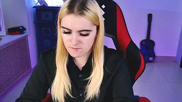 Stef Nicks online show from September 18, 2025, 9:12 am