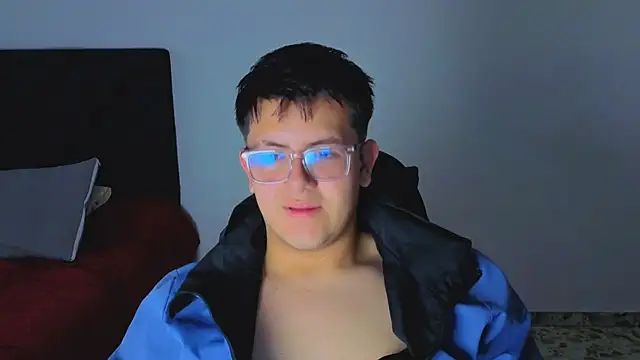 Snapshot of Ryan_Doretti chatting on October 12, 2025, 11:33 am Ryan Doretti online show from October 12, 2025, 11:33 am