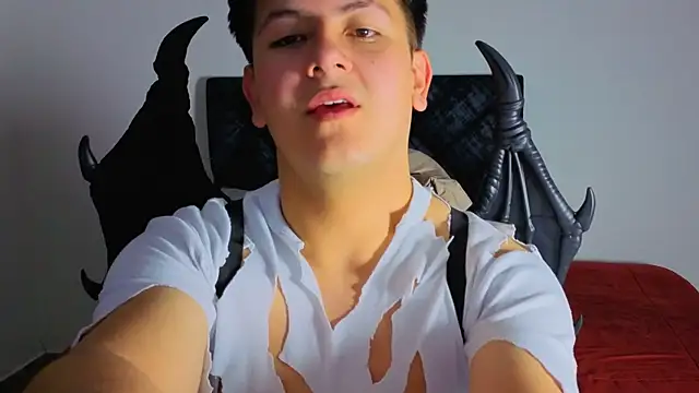 Snapshot of Ryan_Doretti chatting on October 29, 2025, 11:42 am Ryan Doretti online show from October 29, 2025, 11:42 am