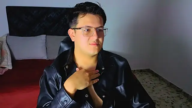 Snapshot of Ryan_Doretti chatting on October 27, 2025, 11:33 am Ryan Doretti online show from October 27, 2025, 11:33 am