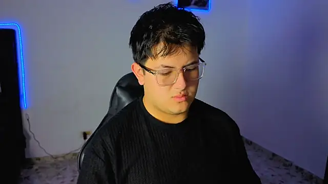 Snapshot of Ryan_Doretti chatting on November 10, 2025, 9:36 am Ryan Doretti online show from November 10, 2025, 9:36 am