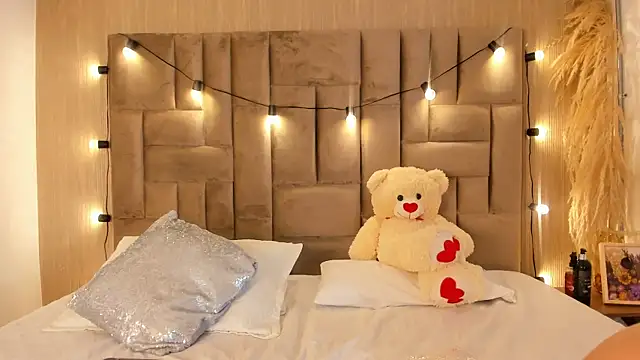 ClaradelMar online show from January 10, 2026, 10:32 am