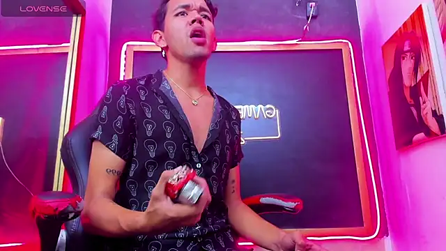 Snapshot of jeremytonner chatting on December 4, 2025, 4:11 am jeremytonner online show from December 4, 2025, 4:11 am