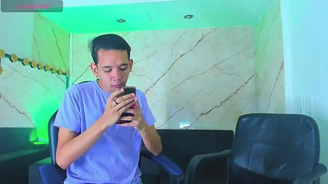 Snapshot of jeremytonner chatting on November 18, 2025, 4:27 am jeremytonner online show from November 18, 2025, 4:27 am