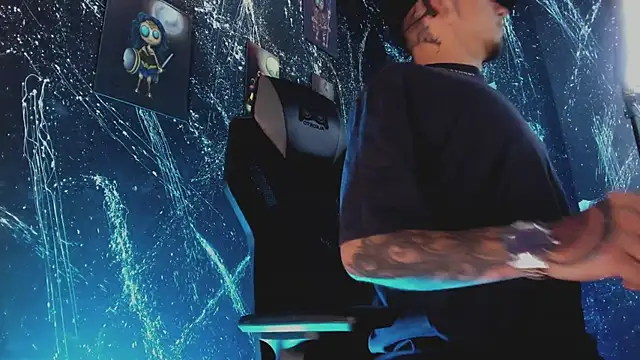 ReyBigx online show from September 19, 2025, 2:59 am