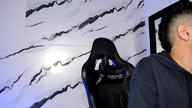 Snapshot of edy_play chatting on March 22, 2026, 6:37 am edy play online show from March 22, 2026, 6:37 am